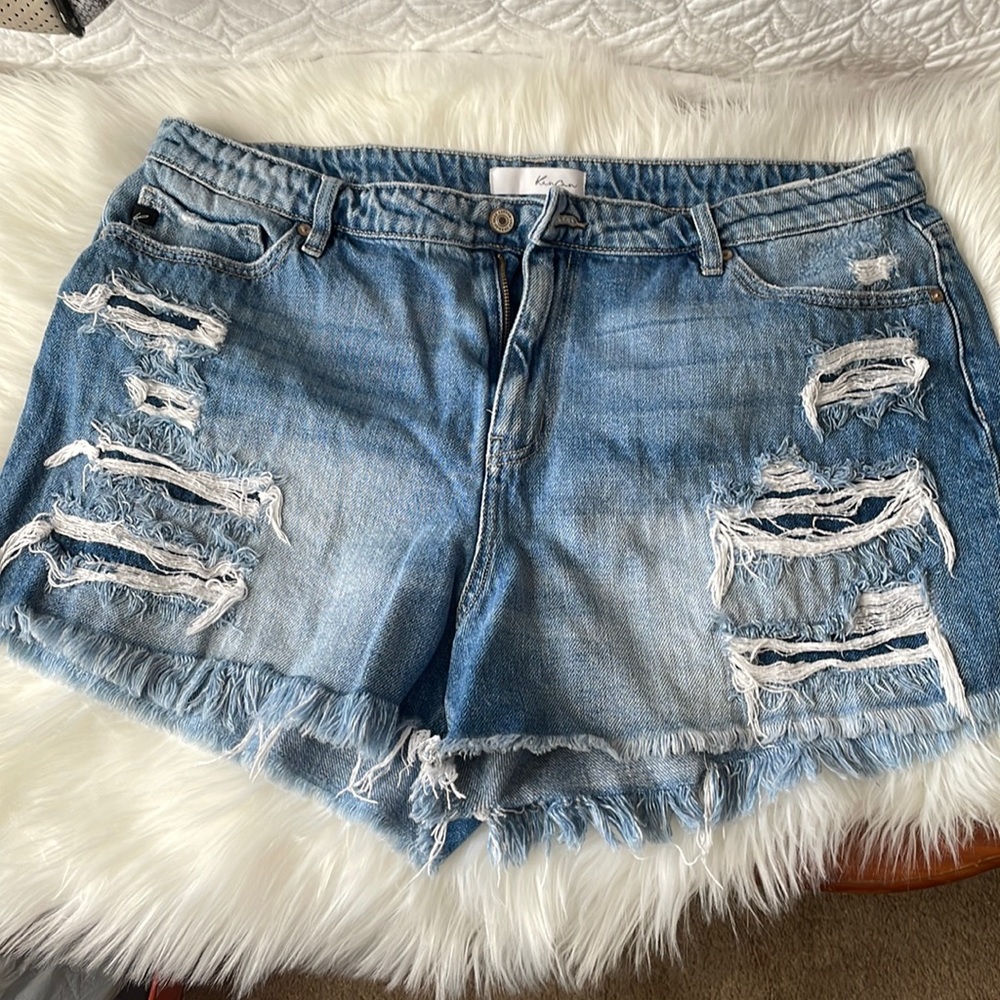 KANCAN distress Jean shorts